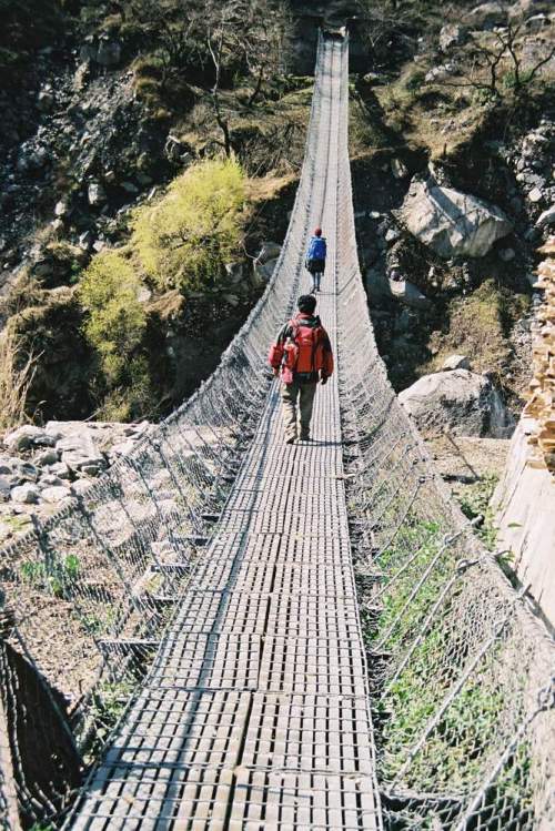Nepal_steel_bridge